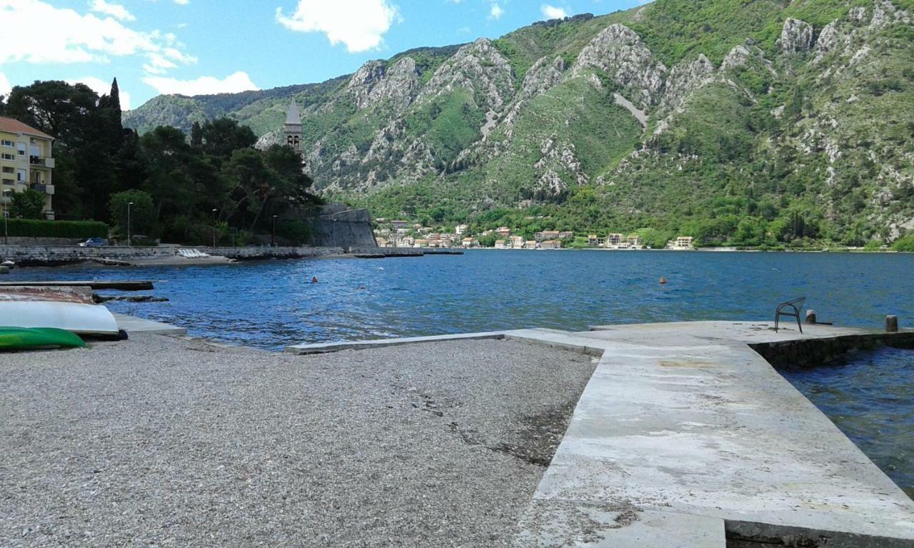 Apartment Adela Kotor Exterior photo